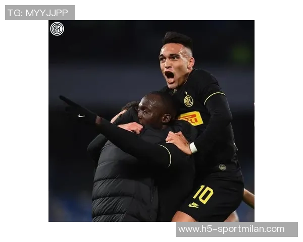 海港锋线双星揭秘32粒进球背后的射击灵感与默契配合 海港锋线双星揭秘32粒进球背后的射击灵感与默契配合